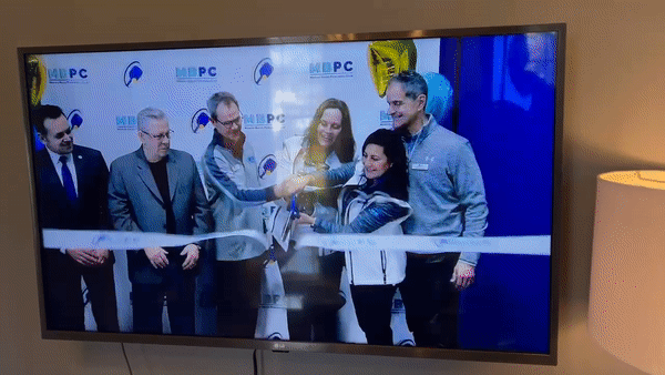 ribbon-cutting-3